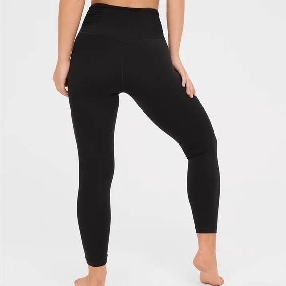 NWT OFFLINE By Aerie Real Me Smocked Legging Black Sz XS - Picture 2 of 10